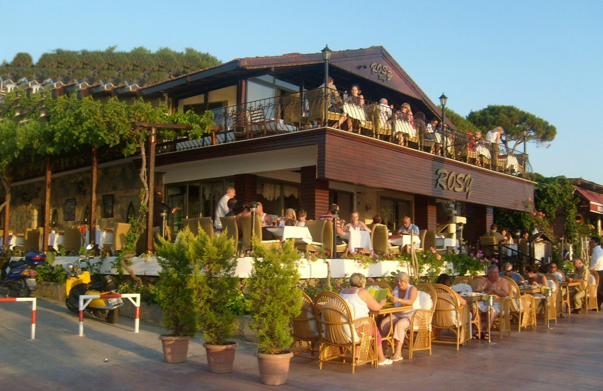 Rosy Hotel Kuşadası Exterior photo
